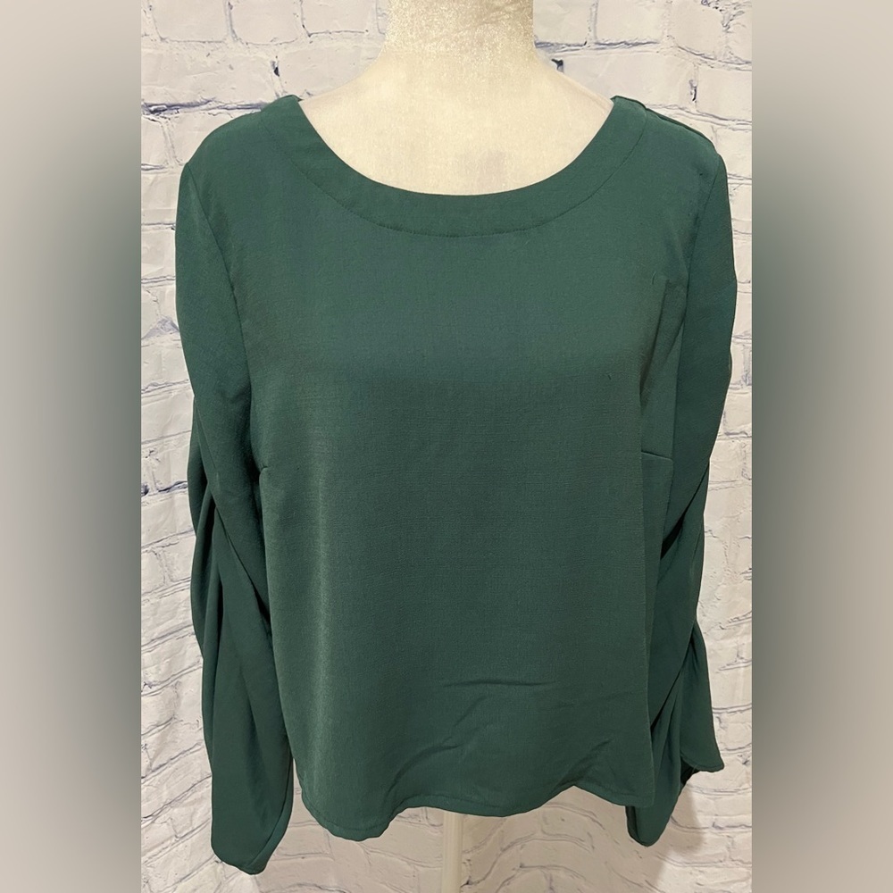 Prologue Women's Ruched Sleeve Crew Neck Blouse Size Large Long Sleeve Green